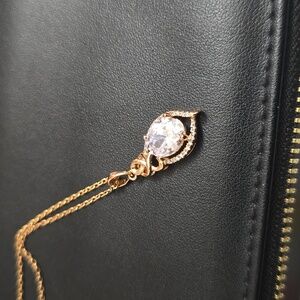 Rose gold white zirconia